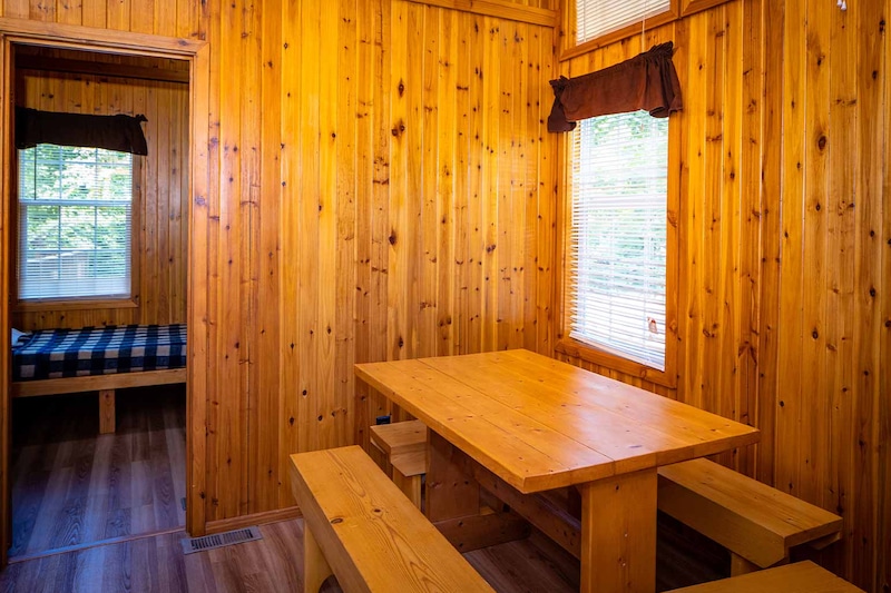 2 Bedroom Luxury Cottage-12